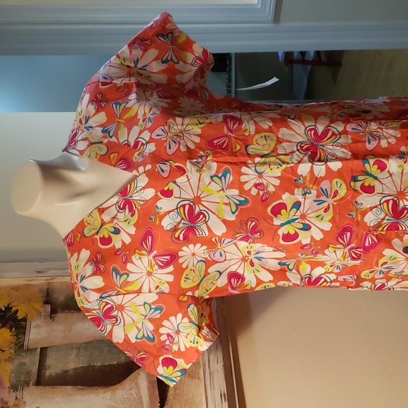 Scrub Studio Scrub Top - Picture 2 of 6